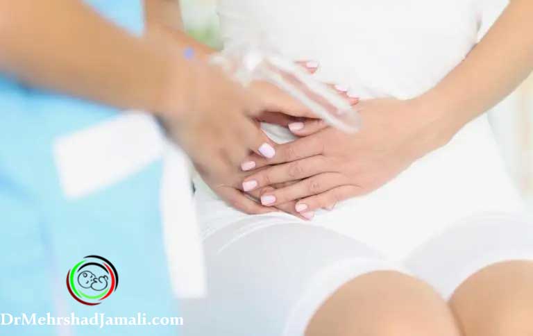 علائم کیست تخمدان و رحم، درد شکمی یا لگنی (به ویژه در یک سمت )